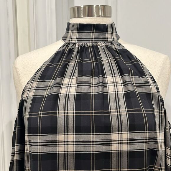 New! DREW Cold shoulder plaid tartan top in Charcoal Size Small NWT - Picture 2 of 15